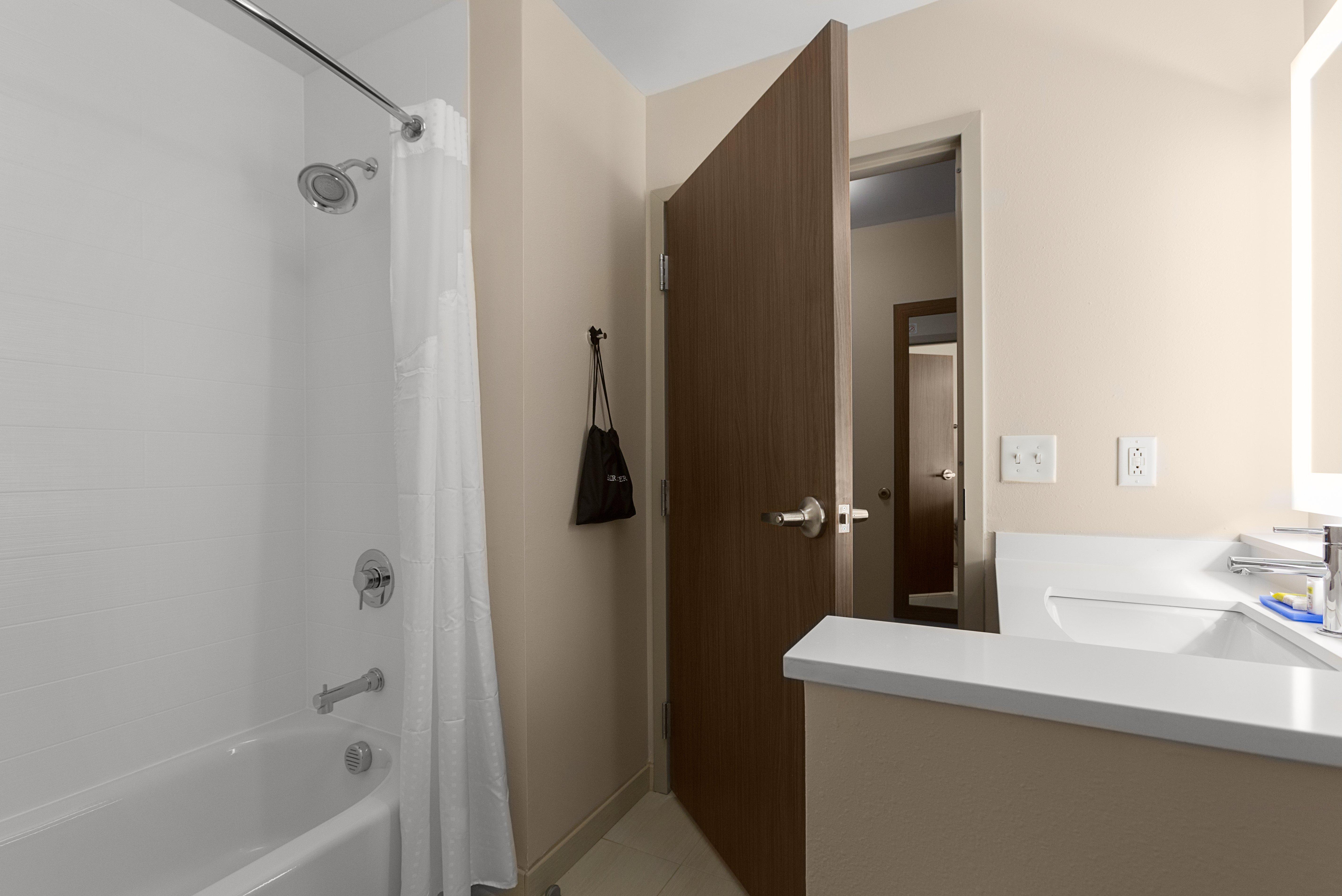 Holiday Inn Express & Suites - Fayetteville South, An Ihg Hotel Екстериор снимка