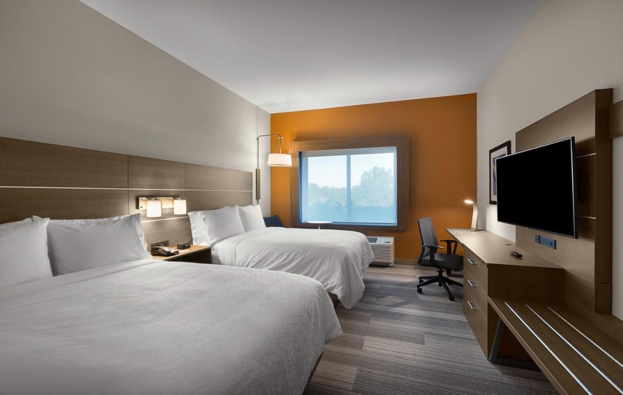 Holiday Inn Express & Suites - Fayetteville South By Ihg Екстериор снимка